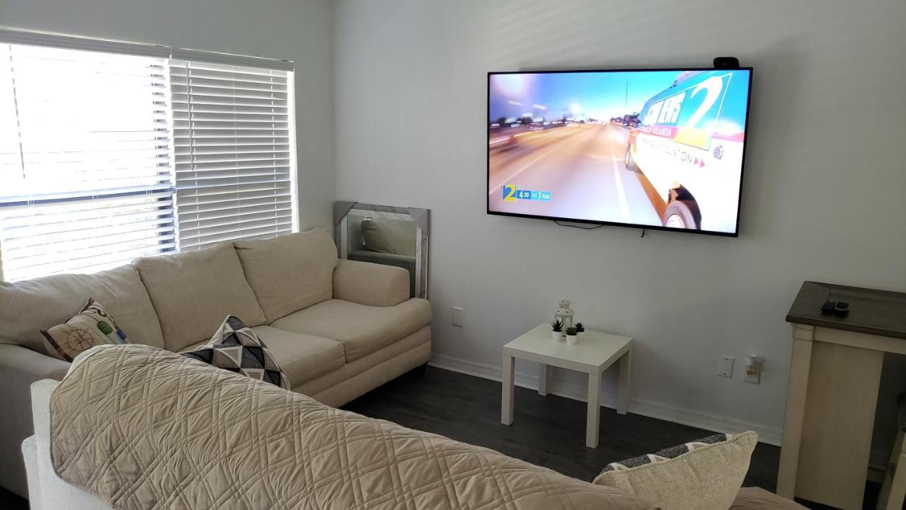 Apartment Discover Luxury Steps Away From Celebration Pointe And I-75! Gainesville